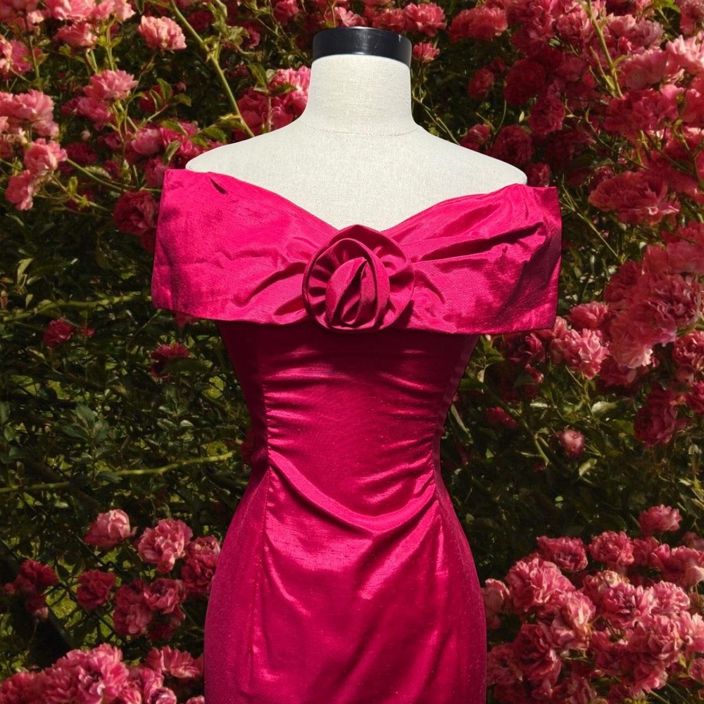 Vintage Hot Pink Off-Shoulder Rose Evening Dress